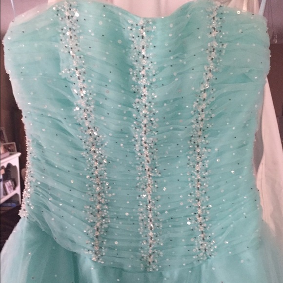 Women’s Formal Beaded and Tulle Mint Gown - Picture 3 of 5